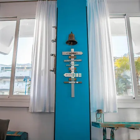 Popeye Suite: Puerto Marina Island Retreat With Rooftop Pool